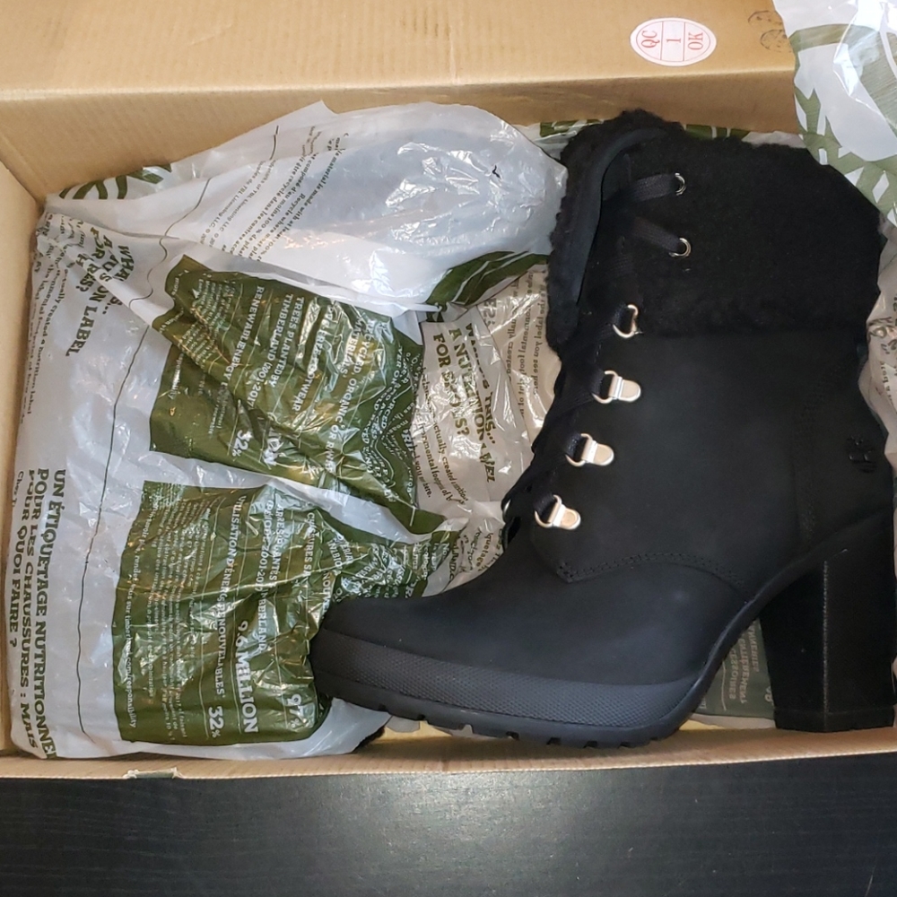 Timberland Camdale Boots- Size 7